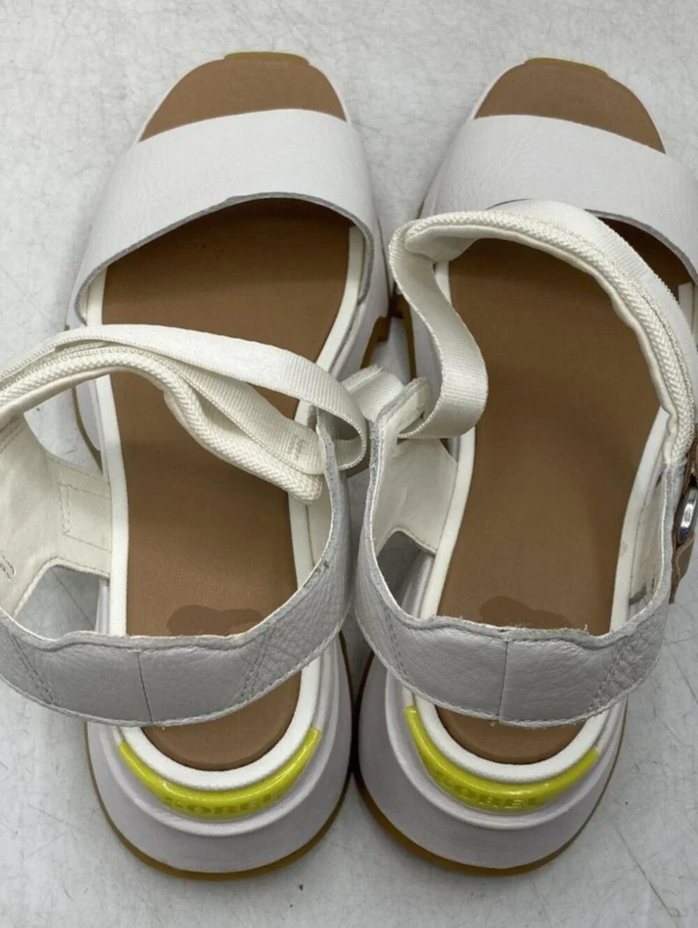 Sorel stylish white
